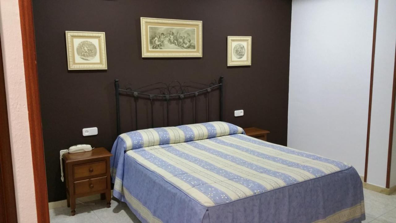 博柳略斯帕尔德尔孔达多 埃尔利里奥餐厅及旅舍酒店 外观 照片